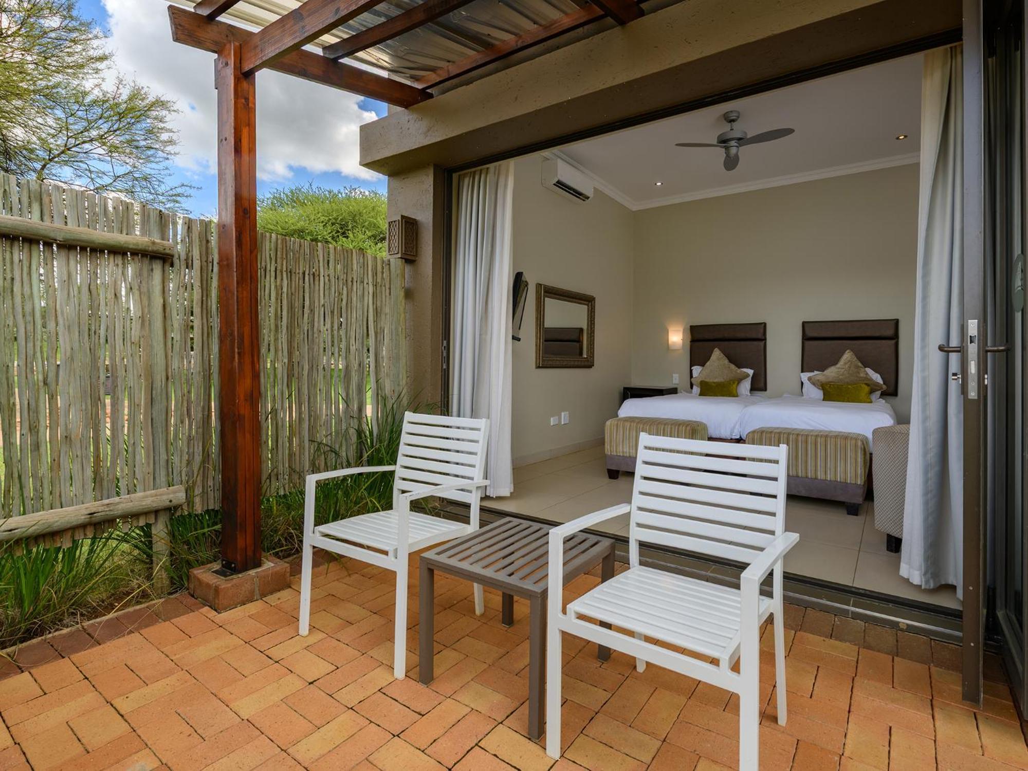 Monomotapa Village @ Legend Golf And Safari Resort Golders Green Buitenkant foto