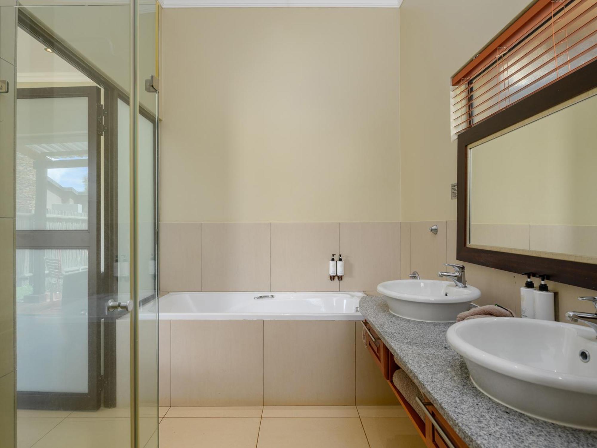 Monomotapa Village @ Legend Golf And Safari Resort Golders Green Buitenkant foto