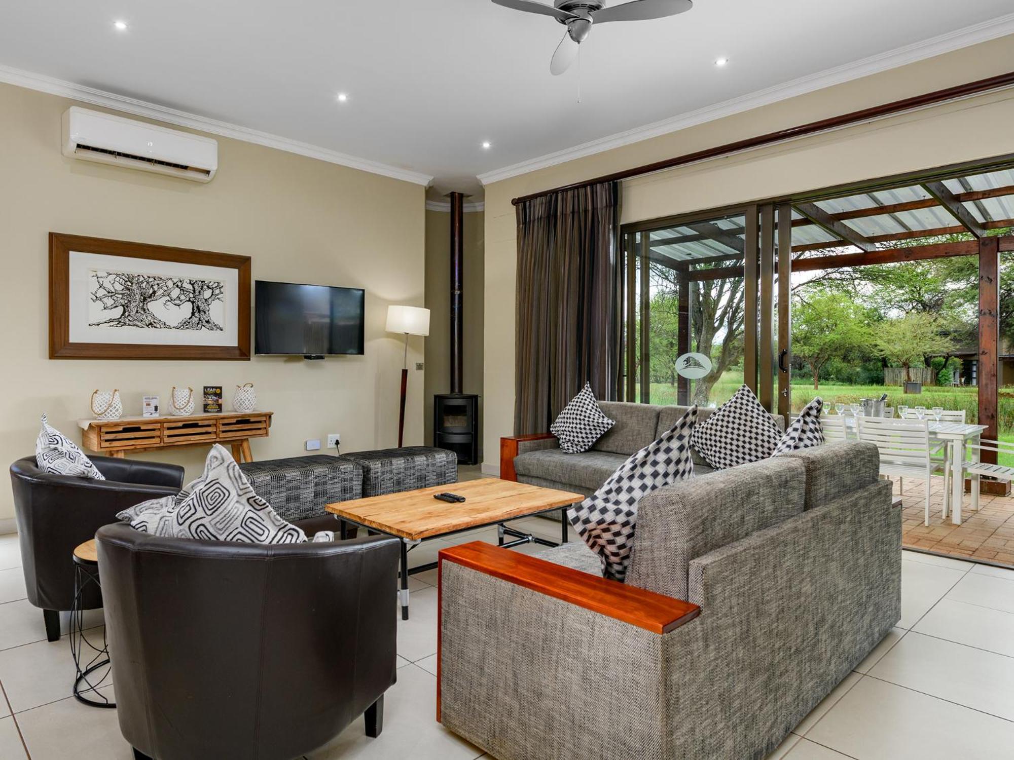 Monomotapa Village @ Legend Golf And Safari Resort Golders Green Buitenkant foto